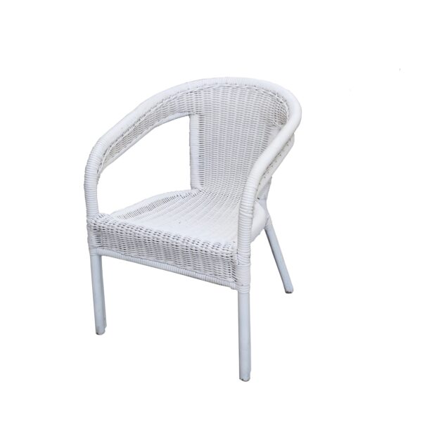 כיסא לבן מעוצב מס wicker, מתאים להשכרה לאירועים, חתונות או מסיבות.