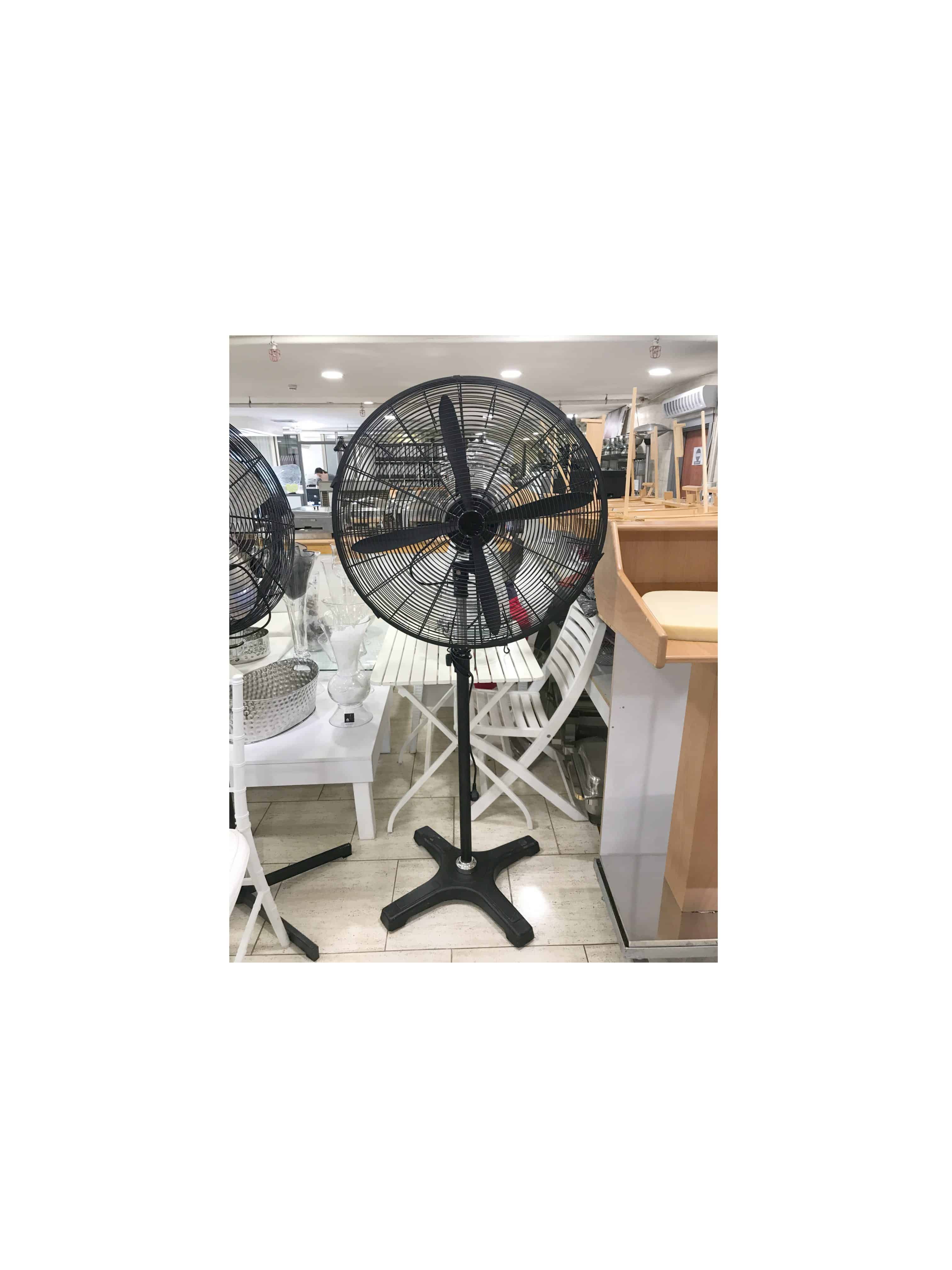 מאוורר עומד להשכרה, מתאים לאירועים, מסיבות ולשימוש ביתי. השכרת ציוד לאירועים.