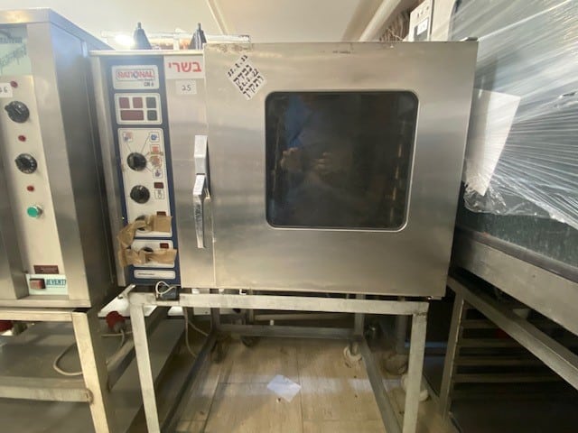 תנור מקצועי להשכרה, מתאים להכנת אוכל לאירועים, מסעדות וקייטרינג.