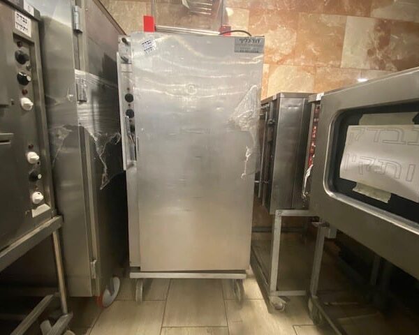 מקרר מקצועי להשכרה, מתאים להשכרת ציוד לאירועים, מסיבות וחתונות.