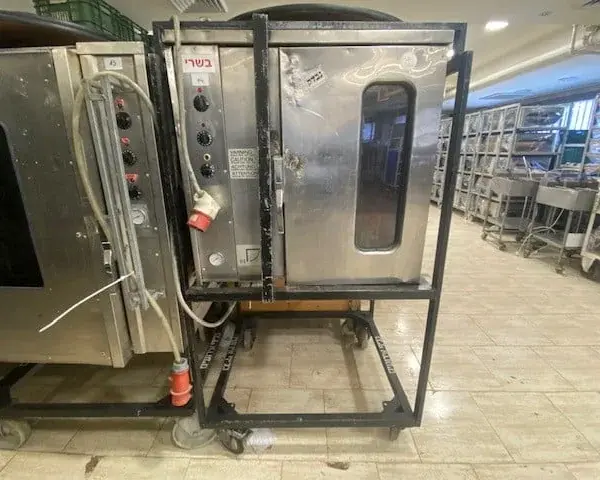 תמונה של מכונת בישול מקצועית להשכרה