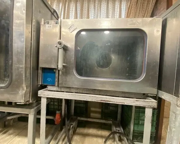תנור חימום מקצועי על מדף