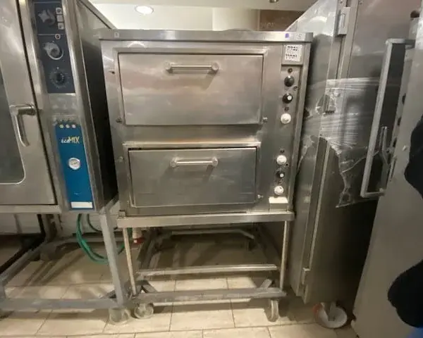 תנור מקצועי להשכרה לציוד קייטרינג לאירועים